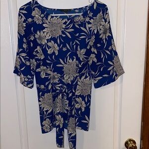 West Kei Blue Tie Front 3/4 Sleeve Blouse, Medium, EUC